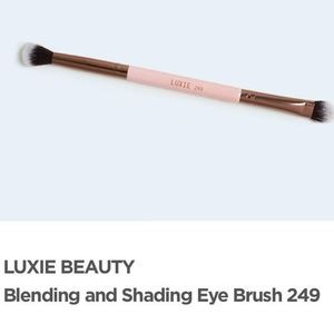 Luxie 249 Blending and Shading Brush